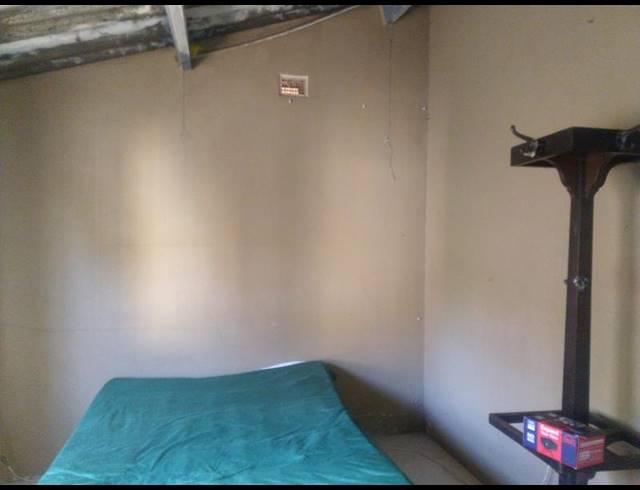 2 BEDROOM HOUSE FOR SALE IN UMLAZI D